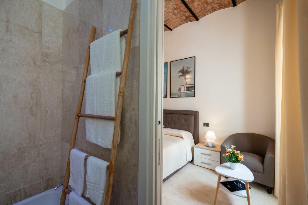 Corso Umberto Rooms Олбия Екстериор снимка